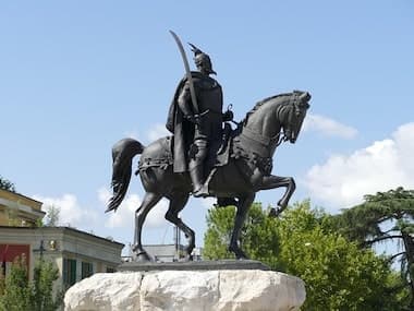 Aprender albanés
